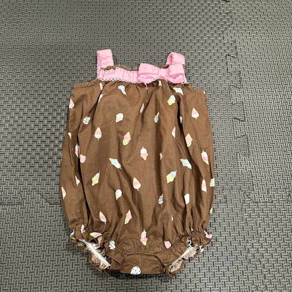 3/24$ Gymboree Brown Baby Romper with Pink Details size 0-3 months